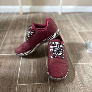 NOBULL CABERNET ZEBRA TRAINER